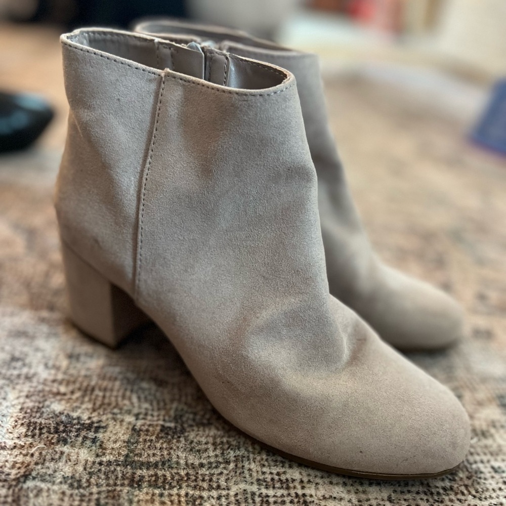 Sam Edelman Tan Booties Size 6.5